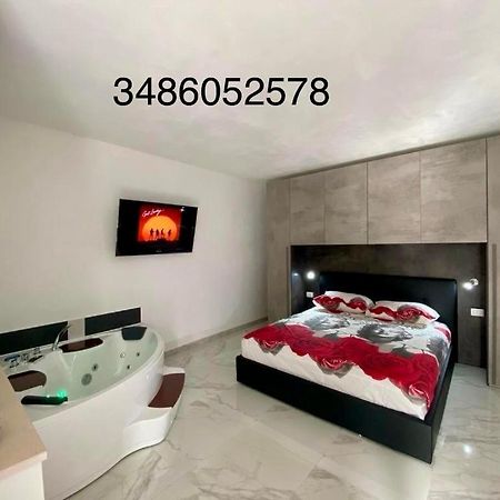 דירות פסקיצ'י Tosk House מראה חיצוני תמונה