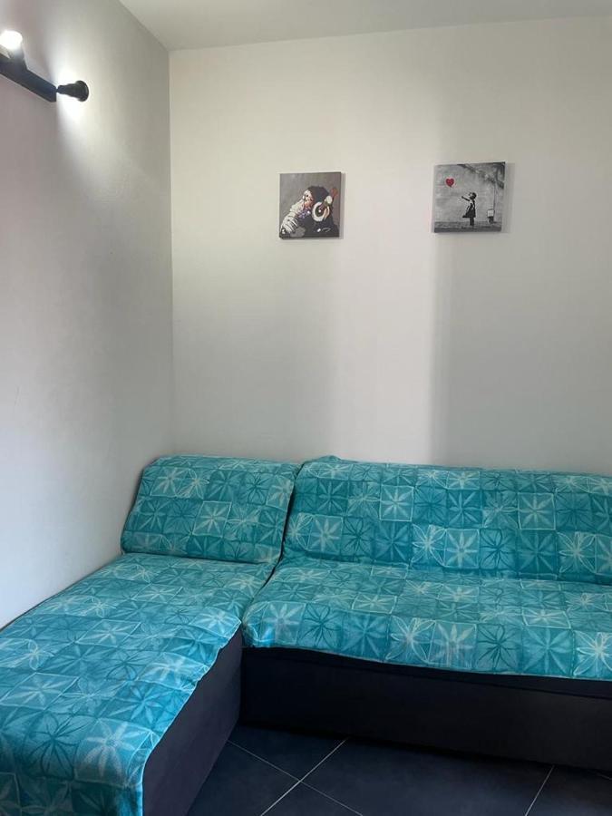 דירות פסקיצ'י Tosk House מראה חיצוני תמונה