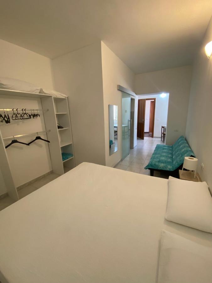 דירות פסקיצ'י Tosk House מראה חיצוני תמונה
