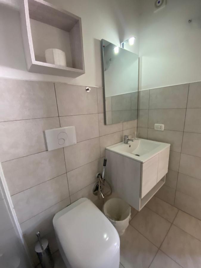 דירות פסקיצ'י Tosk House מראה חיצוני תמונה