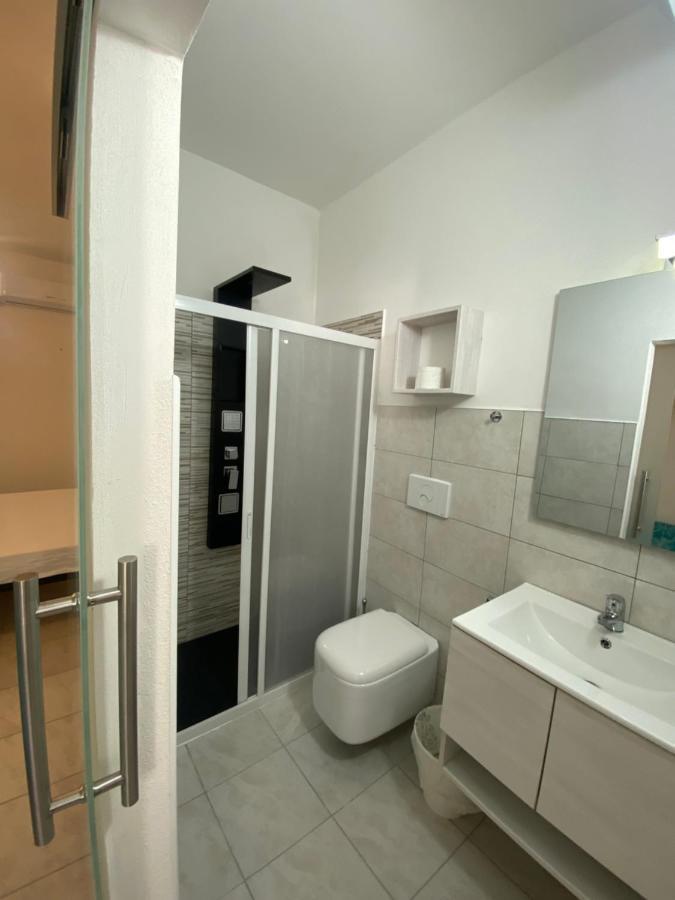 דירות פסקיצ'י Tosk House מראה חיצוני תמונה