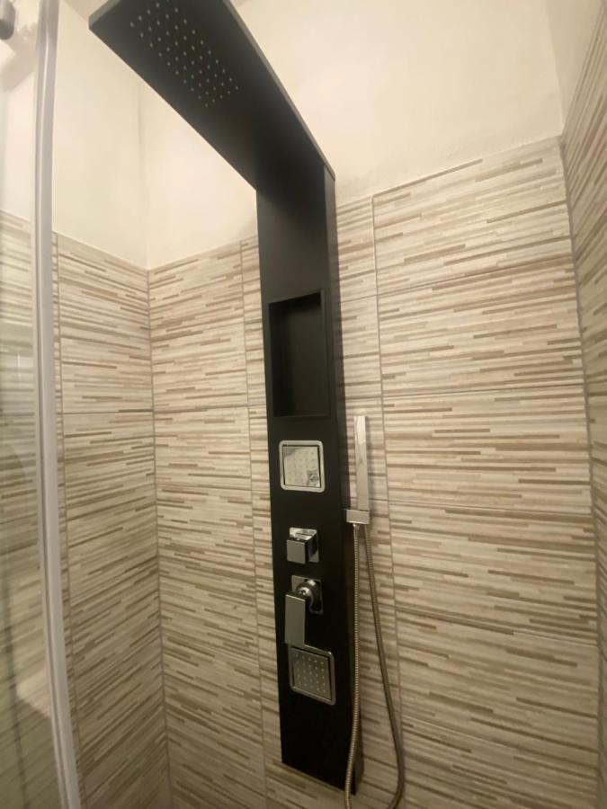 דירות פסקיצ'י Tosk House מראה חיצוני תמונה
