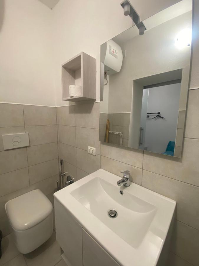 דירות פסקיצ'י Tosk House מראה חיצוני תמונה